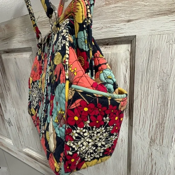 Vera Bradley quilted Happy Snails handbag - Picture 4 of 5